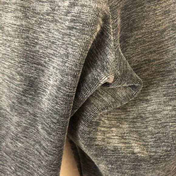 Calvin Klein Gray Velvet side line size M - Picture 6 of 9